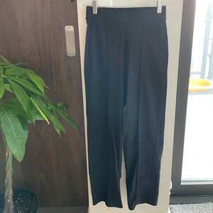 Lululemon Size 2 Urban Strides Pant